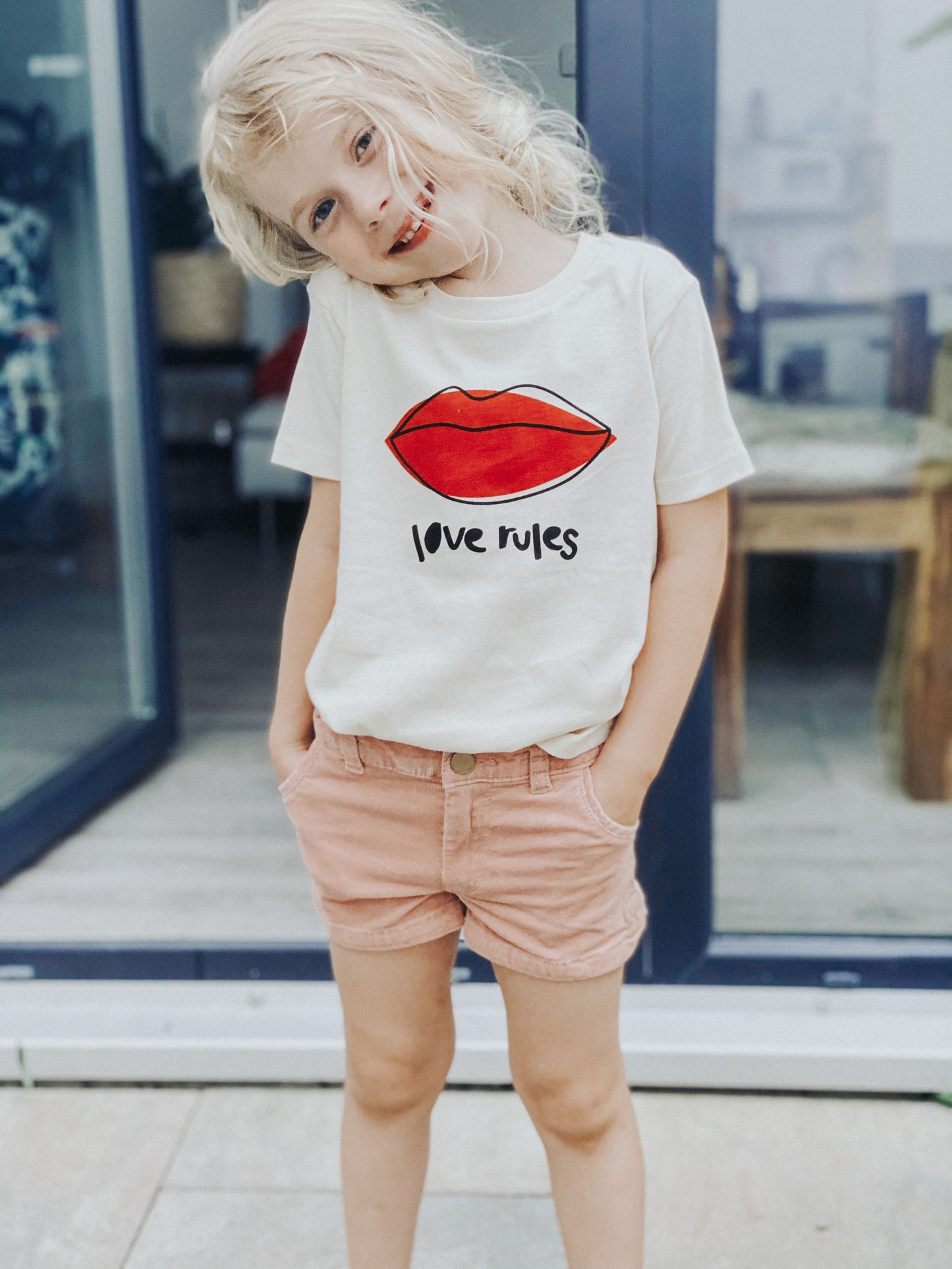 LOVE RULES KIDS MUND