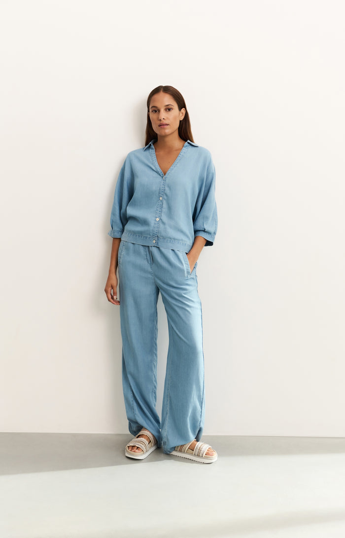 Leichte Chambraybluse