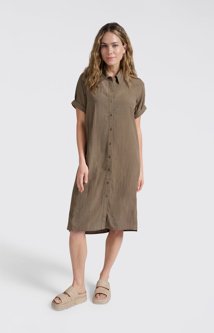 Leichtes Blusenkleid mit kurzen Ärmeln