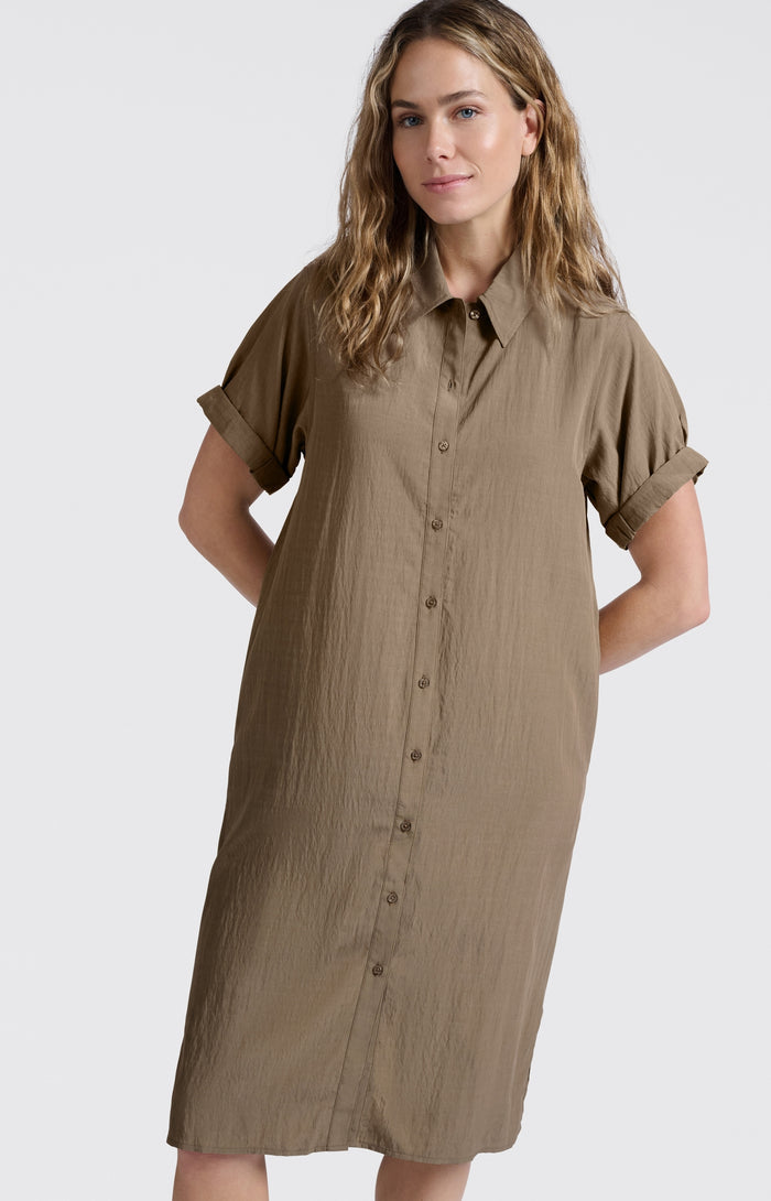 Leichtes Blusenkleid mit kurzen Ärmeln