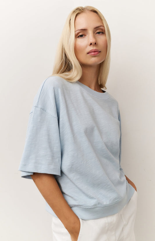 Kurzärmeliges T-Shirt mit Slub-Struktur