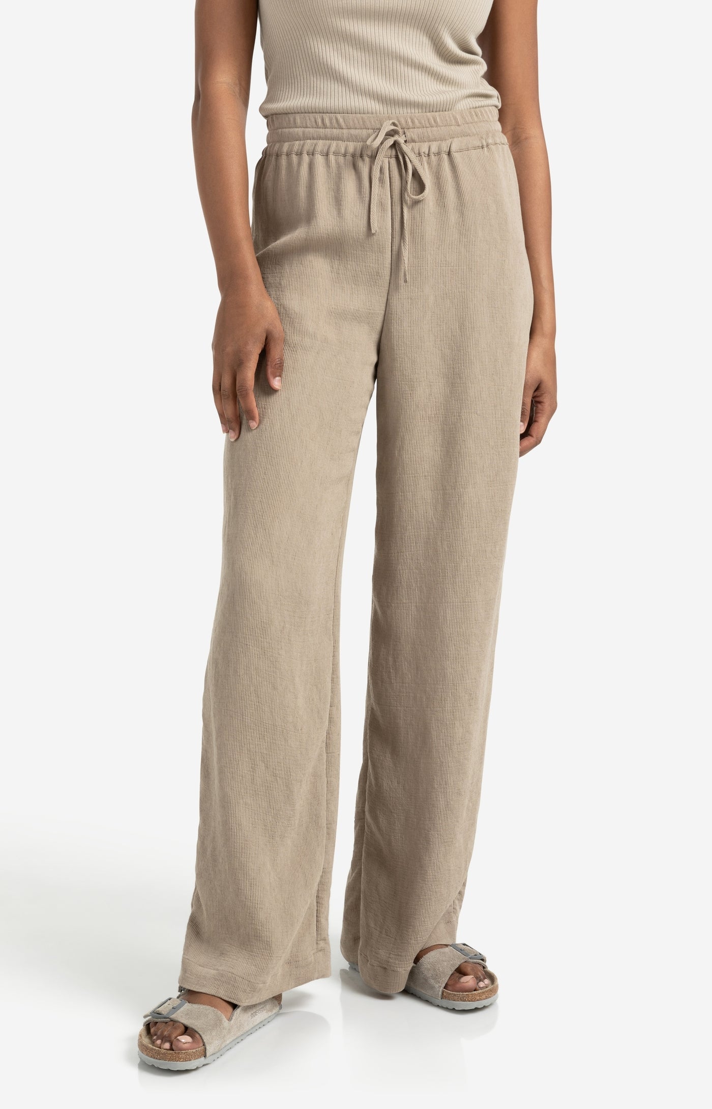 Gewebte Hose mit weitem Bein und elastischem Bund