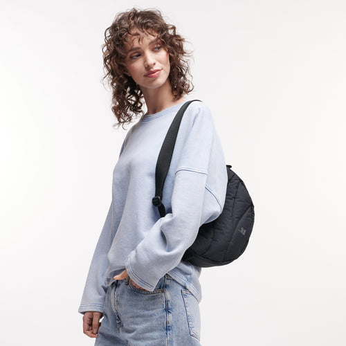 WAVY PUFFER MOON BAG SMALL - black monochrome