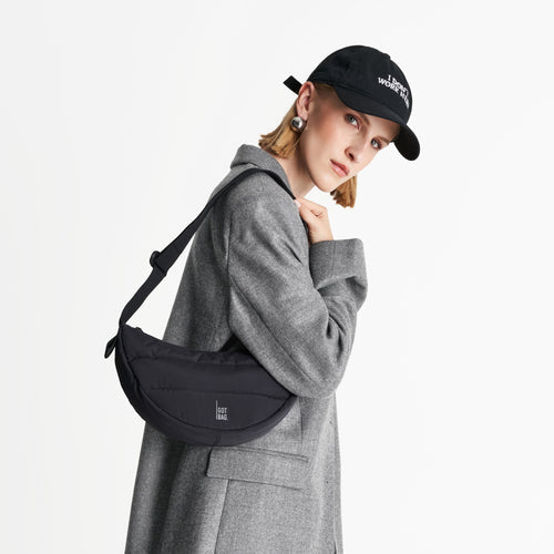 PUFFER MOON BAG SMALL monochrome black