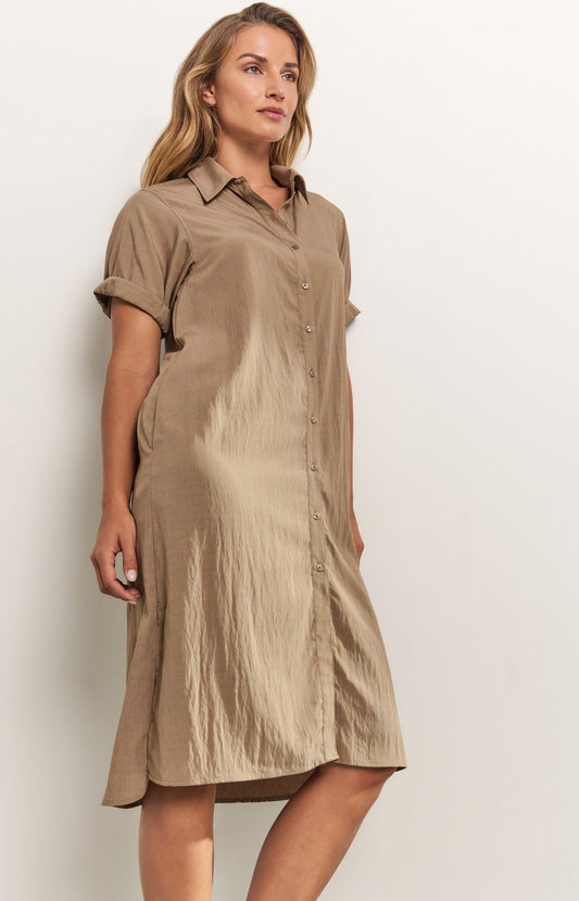 Leichtes Blusenkleid mit kurzen Ärmeln