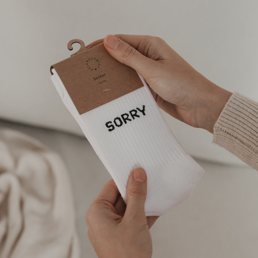 Socken weiß Sorry not Sorry